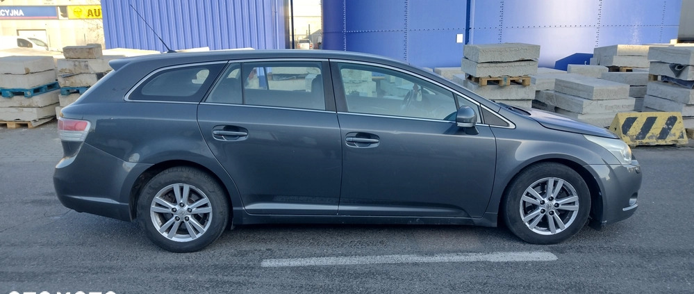 Toyota Avensis cena 18991 przebieg: 296000, rok produkcji 2009 z Gdynia małe 172